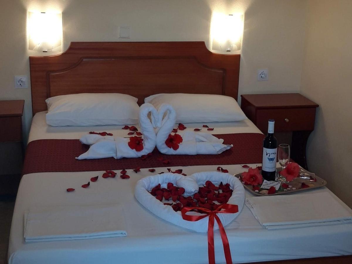 Apartmenthotel Sithon ซาร์ตี ภายนอก รูปภาพ