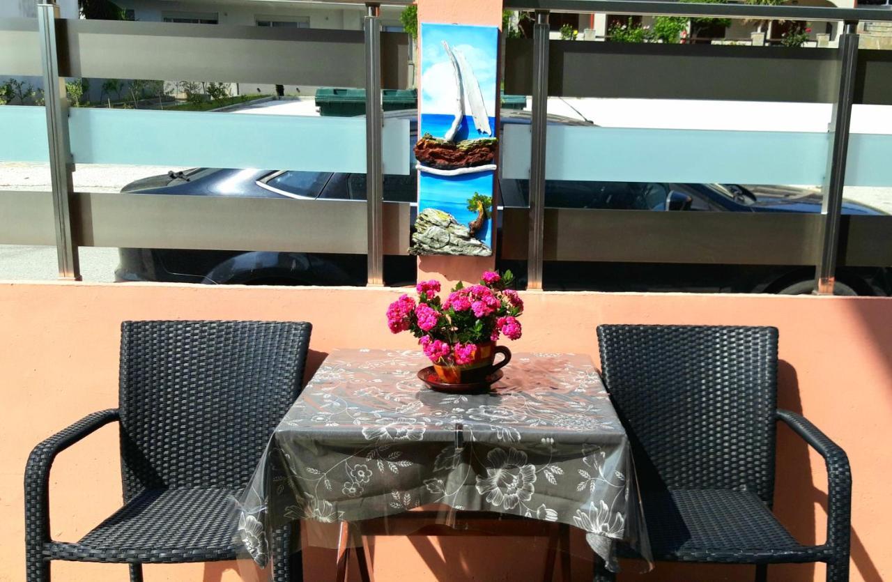 Apartmenthotel Sithon ซาร์ตี ภายนอก รูปภาพ