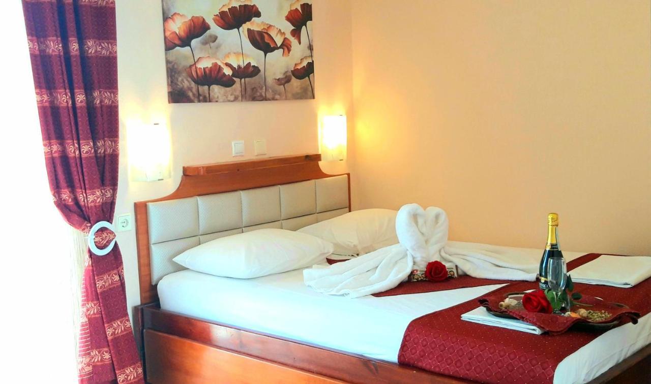 Apartmenthotel Sithon ซาร์ตี ภายนอก รูปภาพ