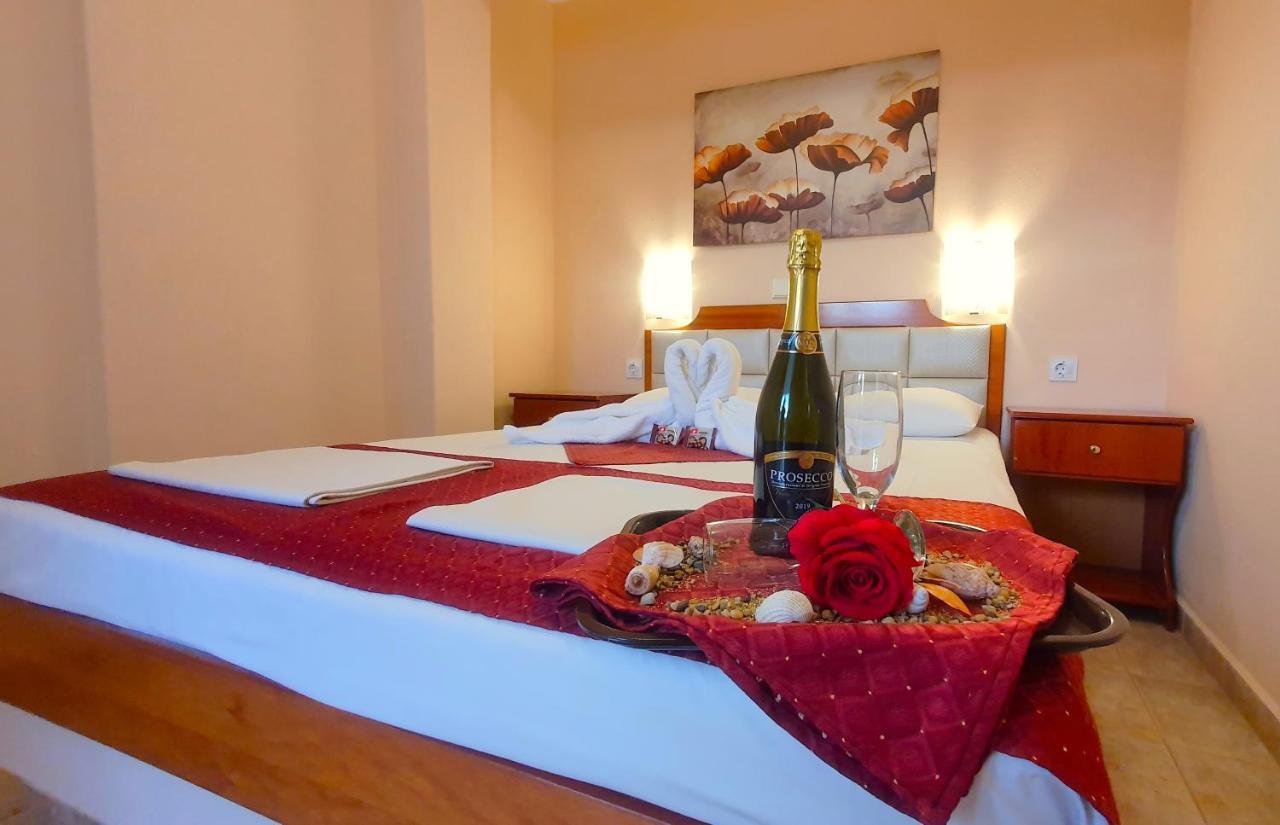Apartmenthotel Sithon ซาร์ตี ภายนอก รูปภาพ