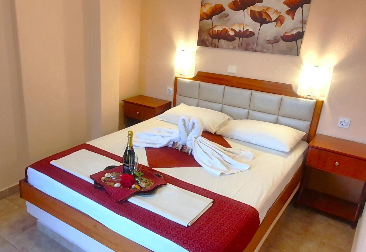 Apartmenthotel Sithon ซาร์ตี ภายนอก รูปภาพ