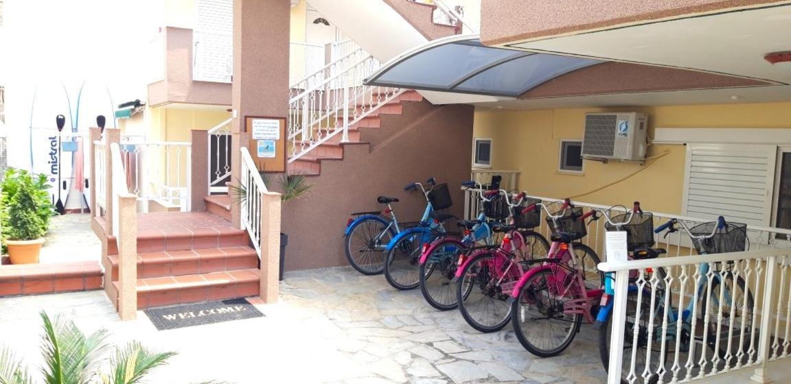 Apartmenthotel Sithon ซาร์ตี ภายนอก รูปภาพ